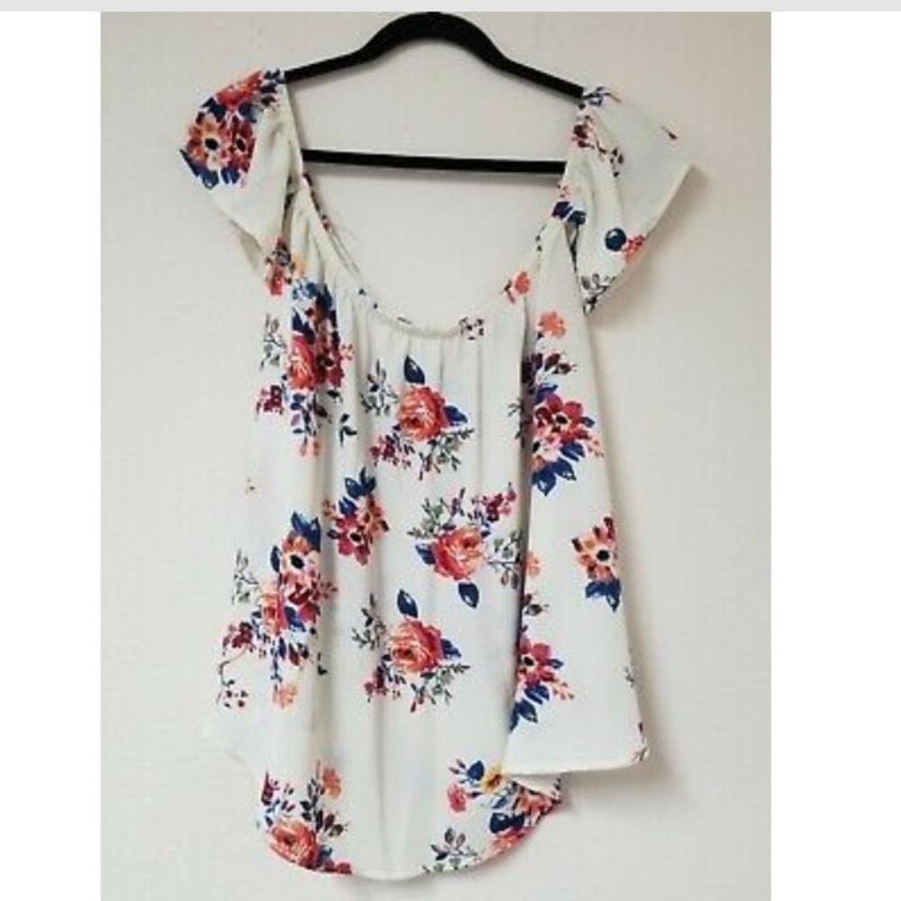 Million Bullpup Off-The-Shoulder Flowy Top - Med